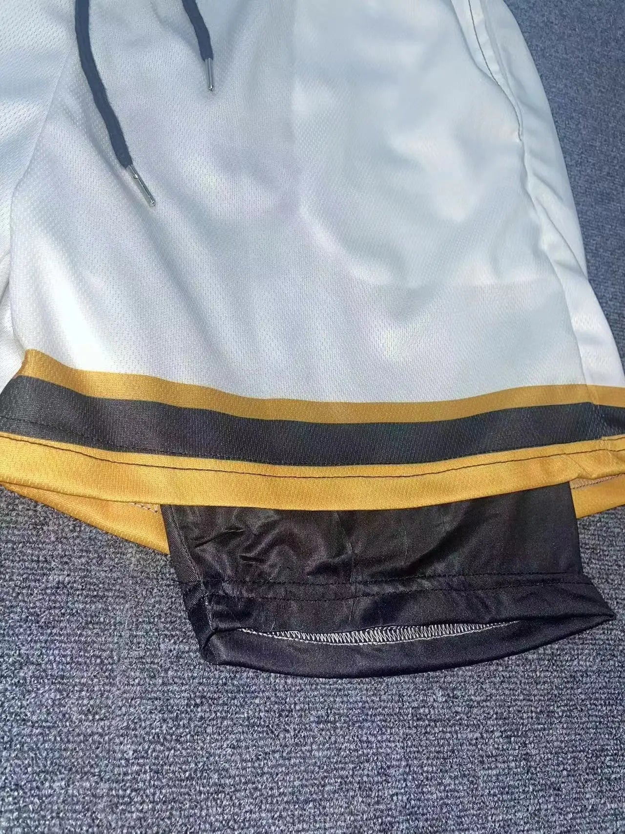 Phantom Thread 2-in-1 Training Shorts